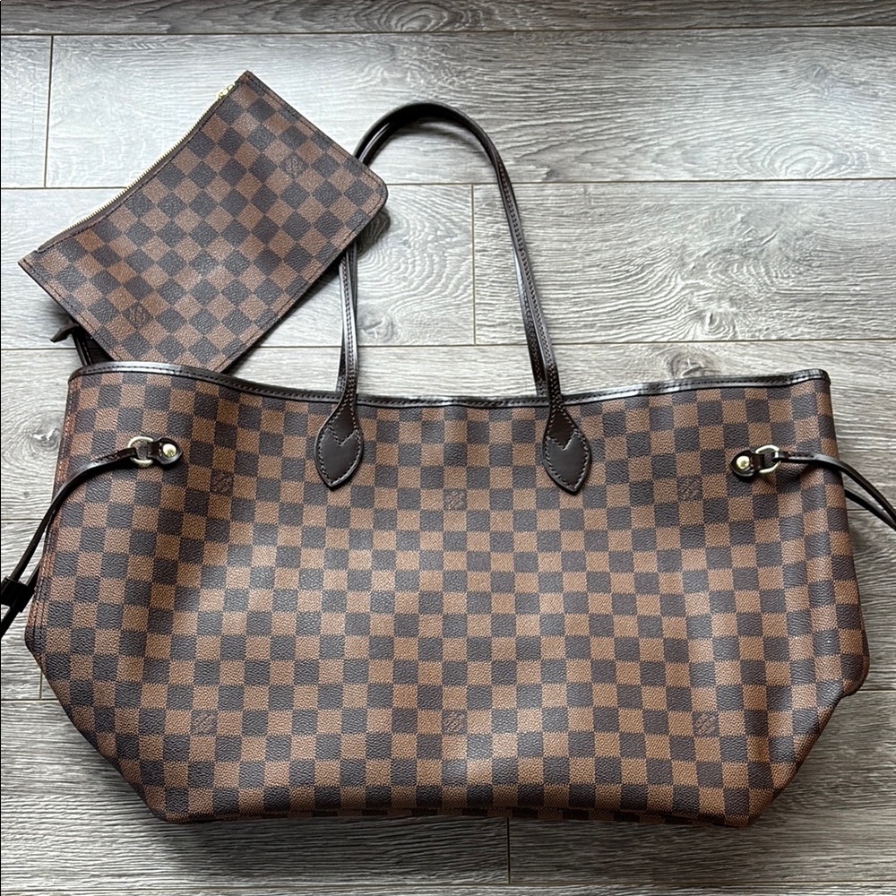 Neverfull MM size